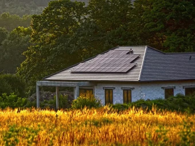 Czy opłaca się fotowoltaika na nowych zasadach? Sprawdź, co musisz wiedzieć