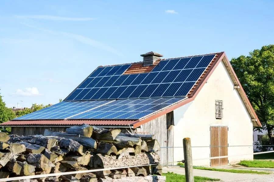 Instalacja fotowoltaiczna 10 kW - ile prądu naprawdę wyprodukuje? Instalacja fotowoltaiczna 10 kW - ile prądu naprawdę wyprodukuje?